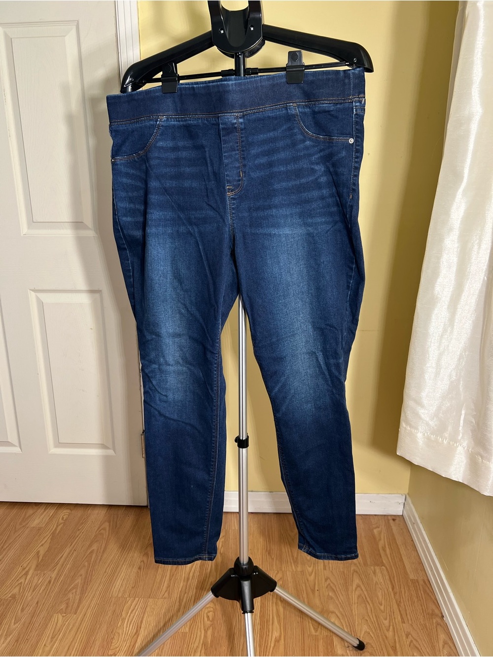 Old Navy Rockstar Jeggings – Size 18